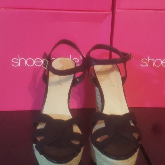 High Heel Platform Sandals - Picture 4 of 4